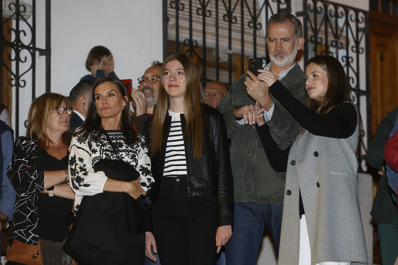 Los Reyes visitan la Pasión de Cristo de Chinchón