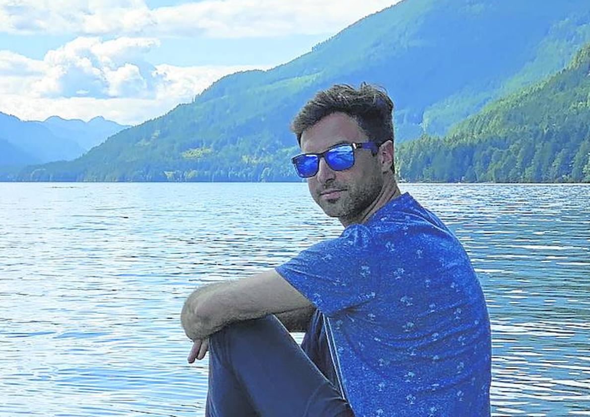 Rodrigo Mateos en Vancouver Island, en Sproat Lake.