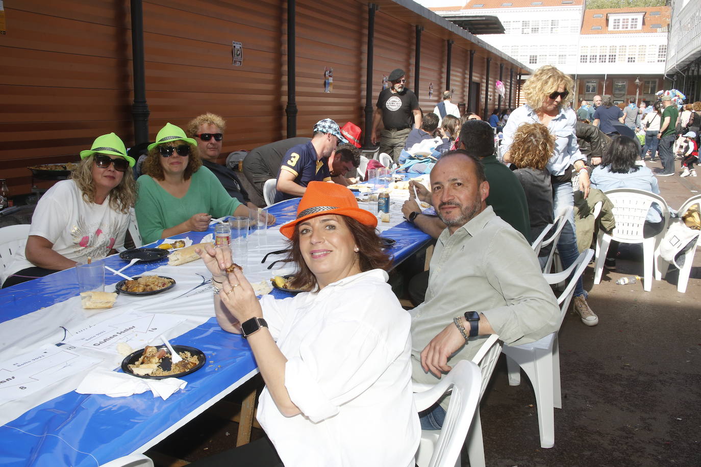 Avilés disfruta de la Comida en la Calle por todo lo alto