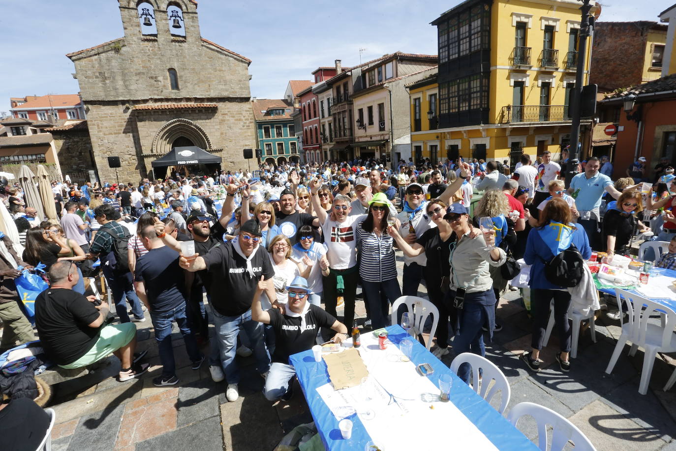Avilés disfruta de la Comida en la Calle por todo lo alto