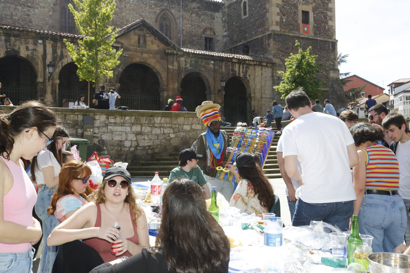 Avilés disfruta de la Comida en la Calle por todo lo alto