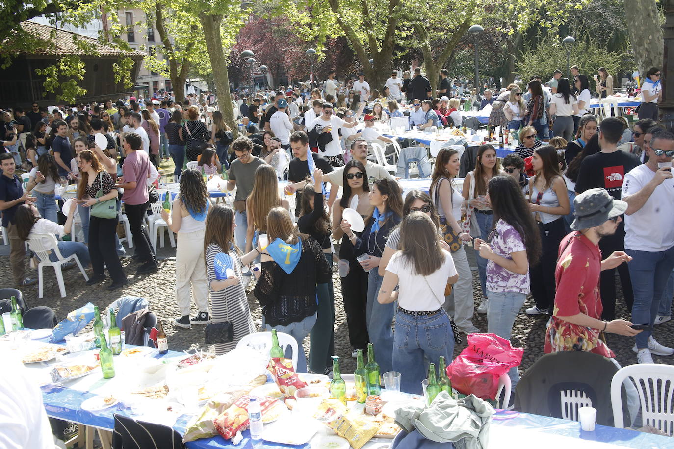 Avilés disfruta de la Comida en la Calle por todo lo alto