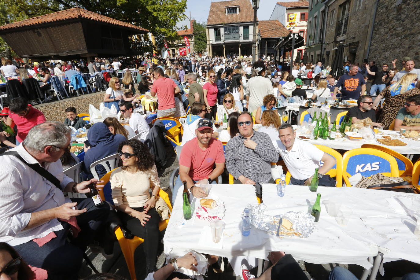 Avilés disfruta de la Comida en la Calle por todo lo alto