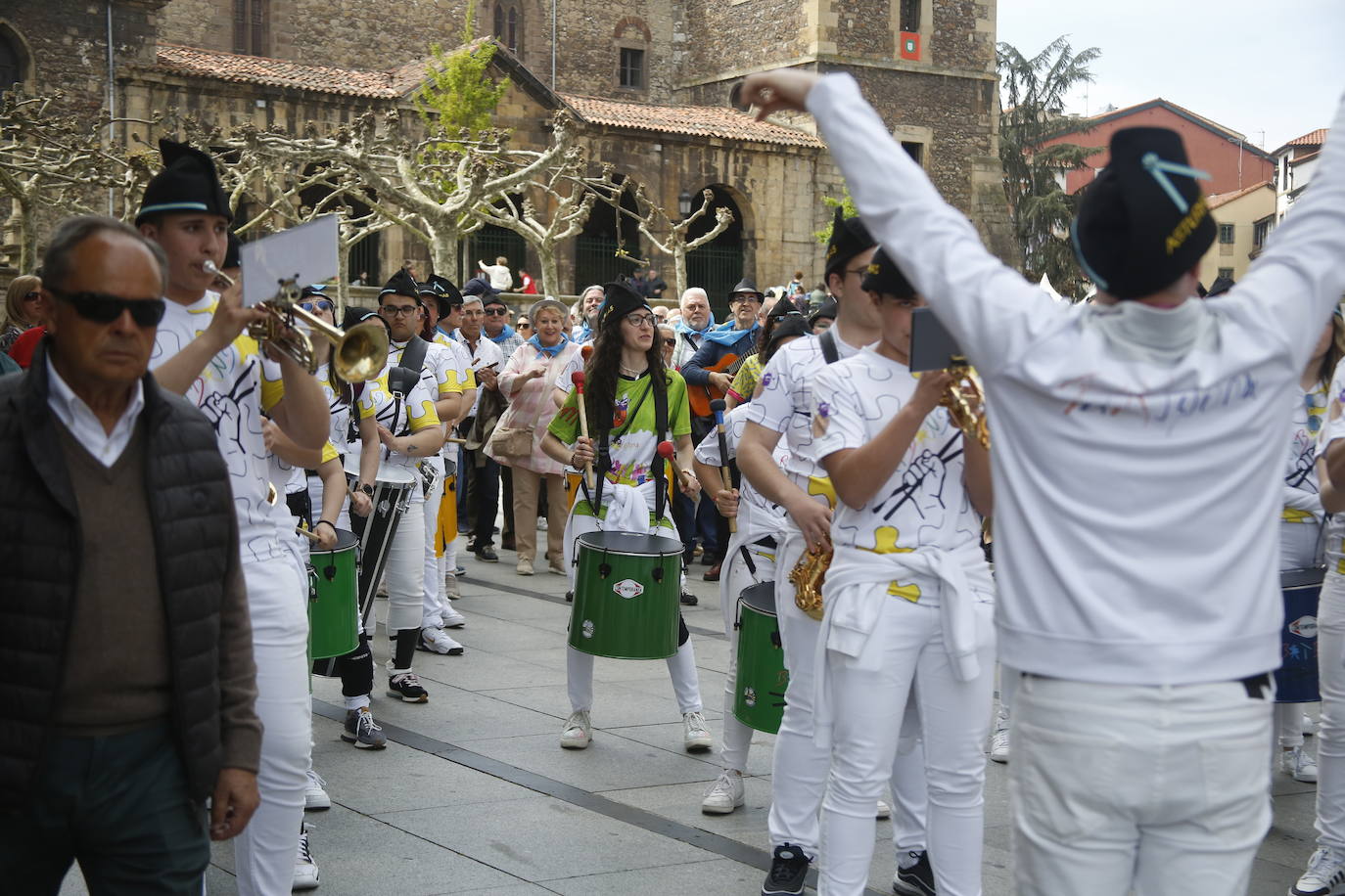 Avilés disfruta de la Comida en la Calle por todo lo alto