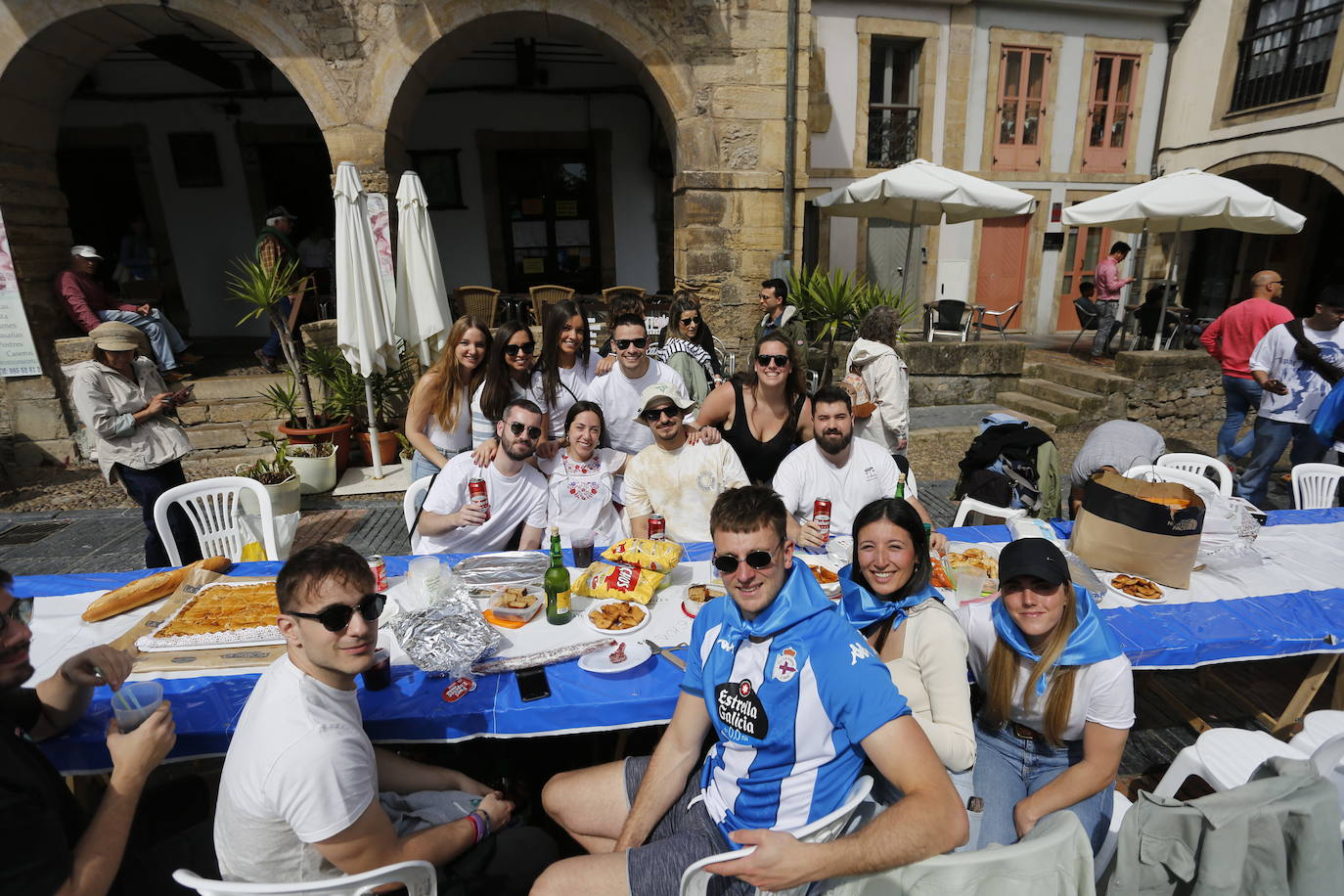 Avilés disfruta de la Comida en la Calle por todo lo alto