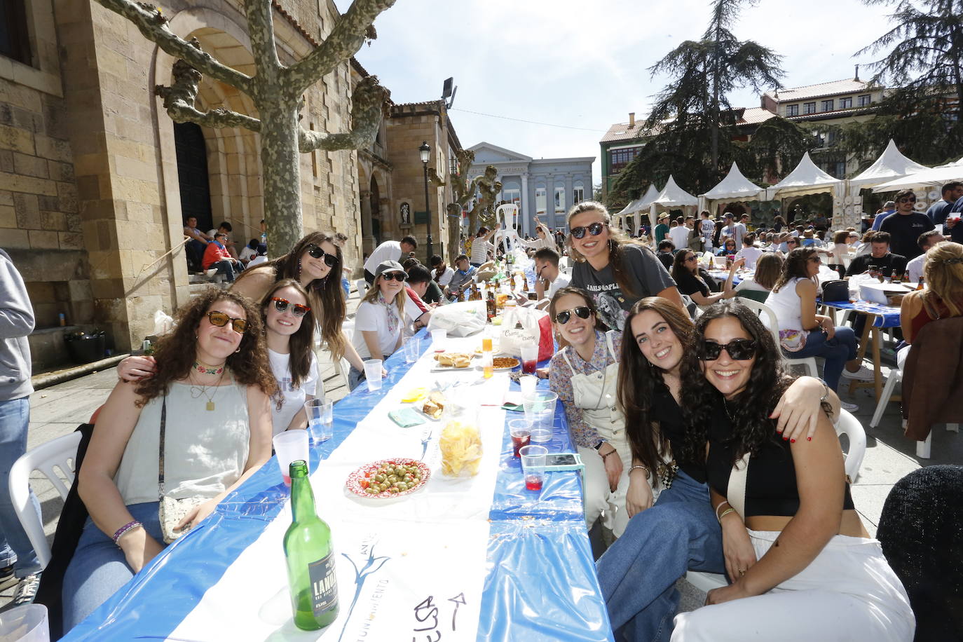 Avilés disfruta de la Comida en la Calle por todo lo alto