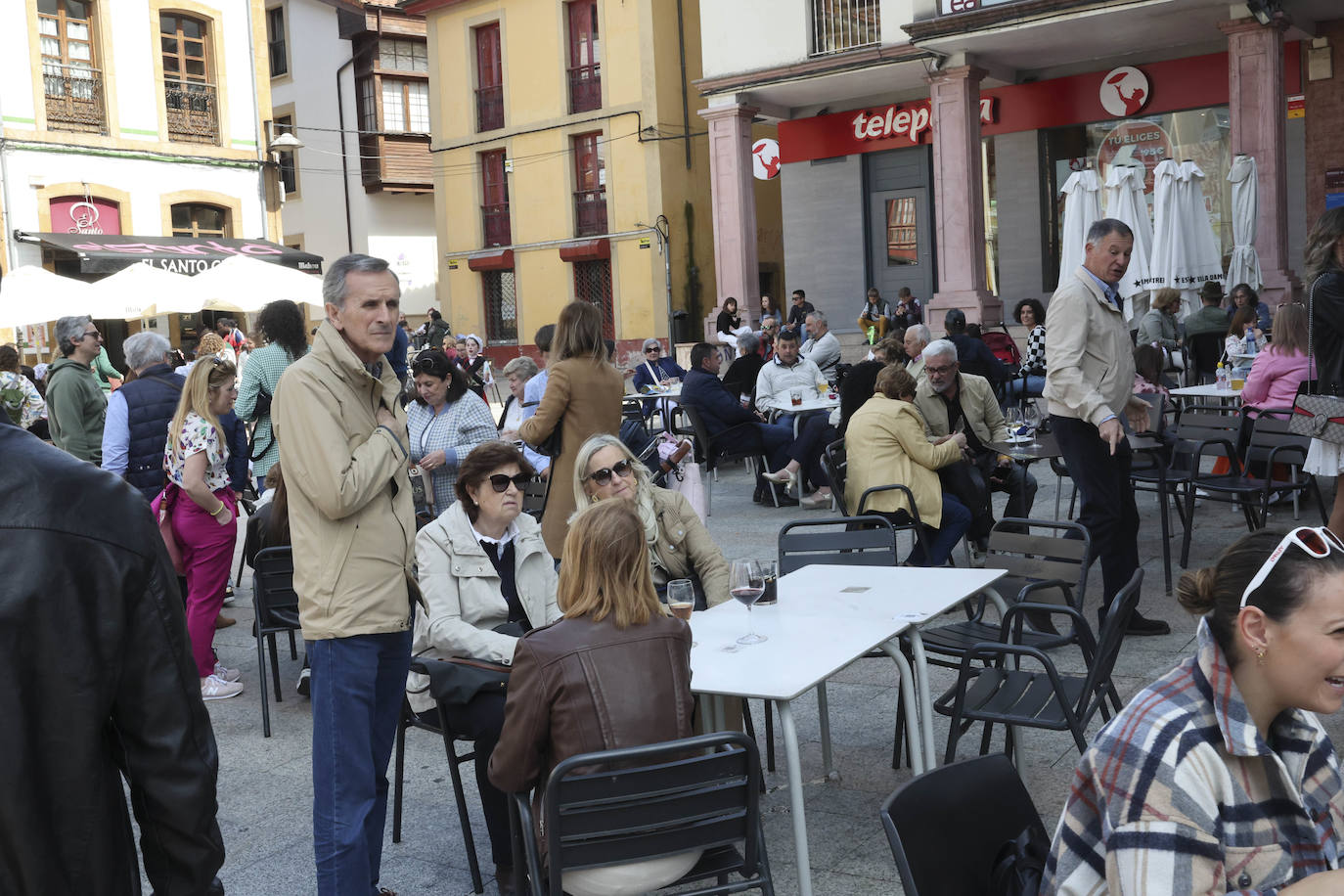 Pola de Siero se echa a las calles para celebrar los Güevos Pintos