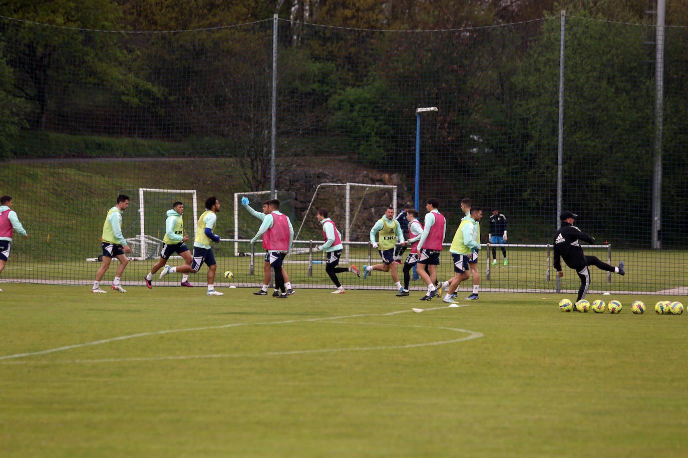 Entrenamiento del Real Oviedo (12/04/2023)