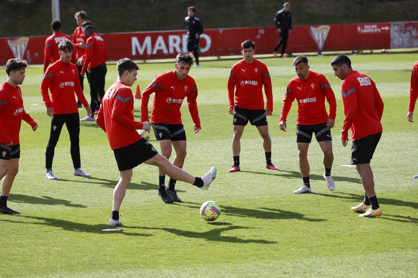 Entrenamiento del Sporting (14/04/2023)