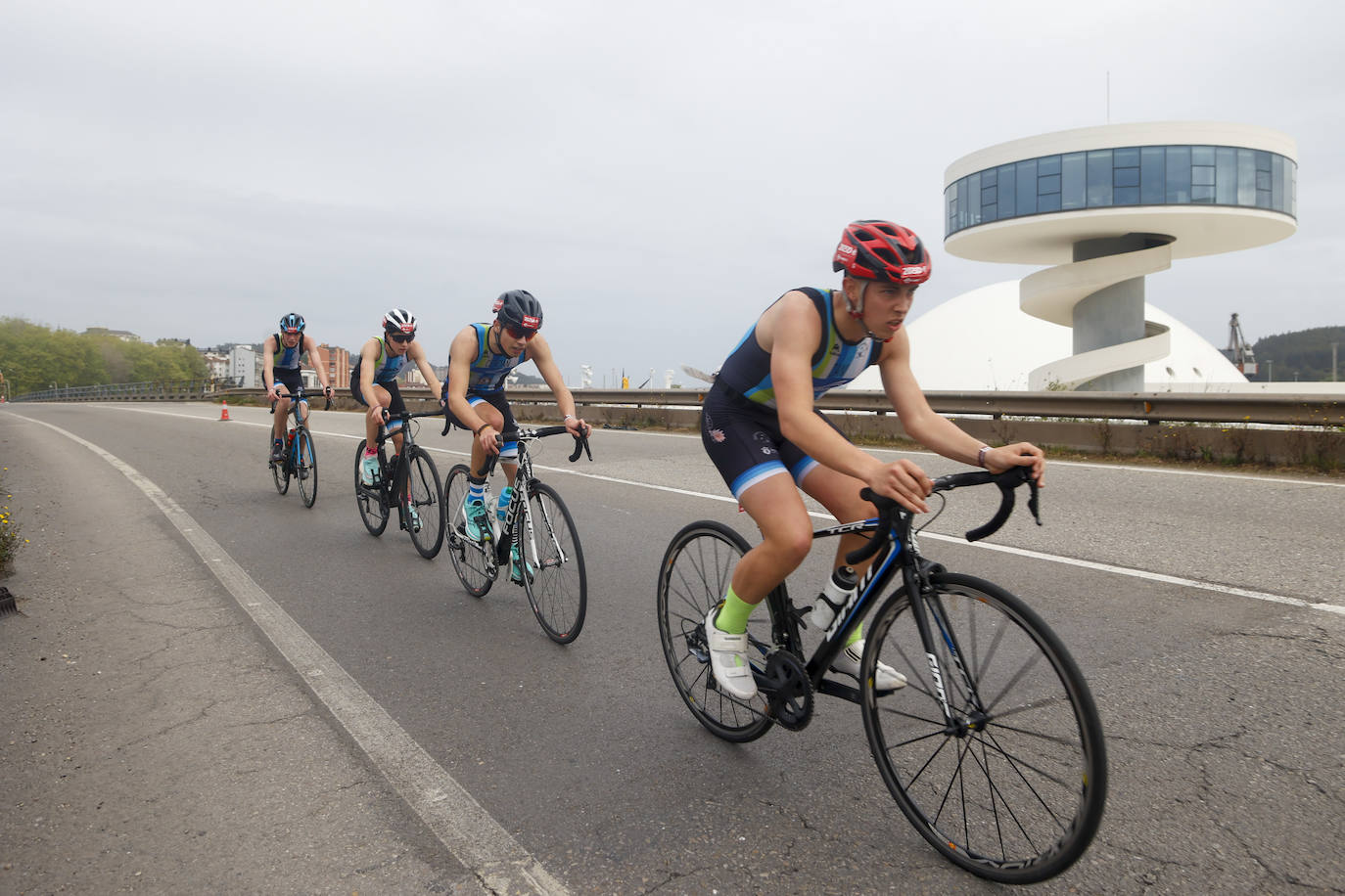 La contrarreloj de talentos da el pistoletazo de salida al Duatlón de Avilés