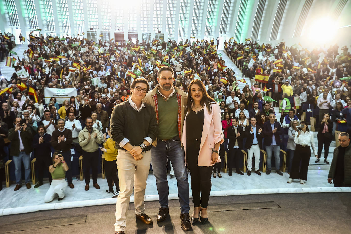 Vox reúne a sus simpatizantes en un mitin en Oviedo