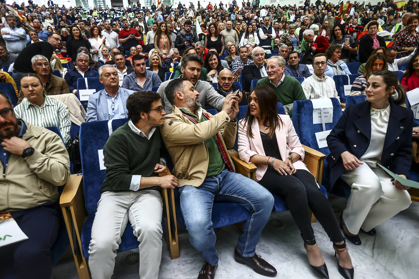 Vox reúne a sus simpatizantes en un mitin en Oviedo