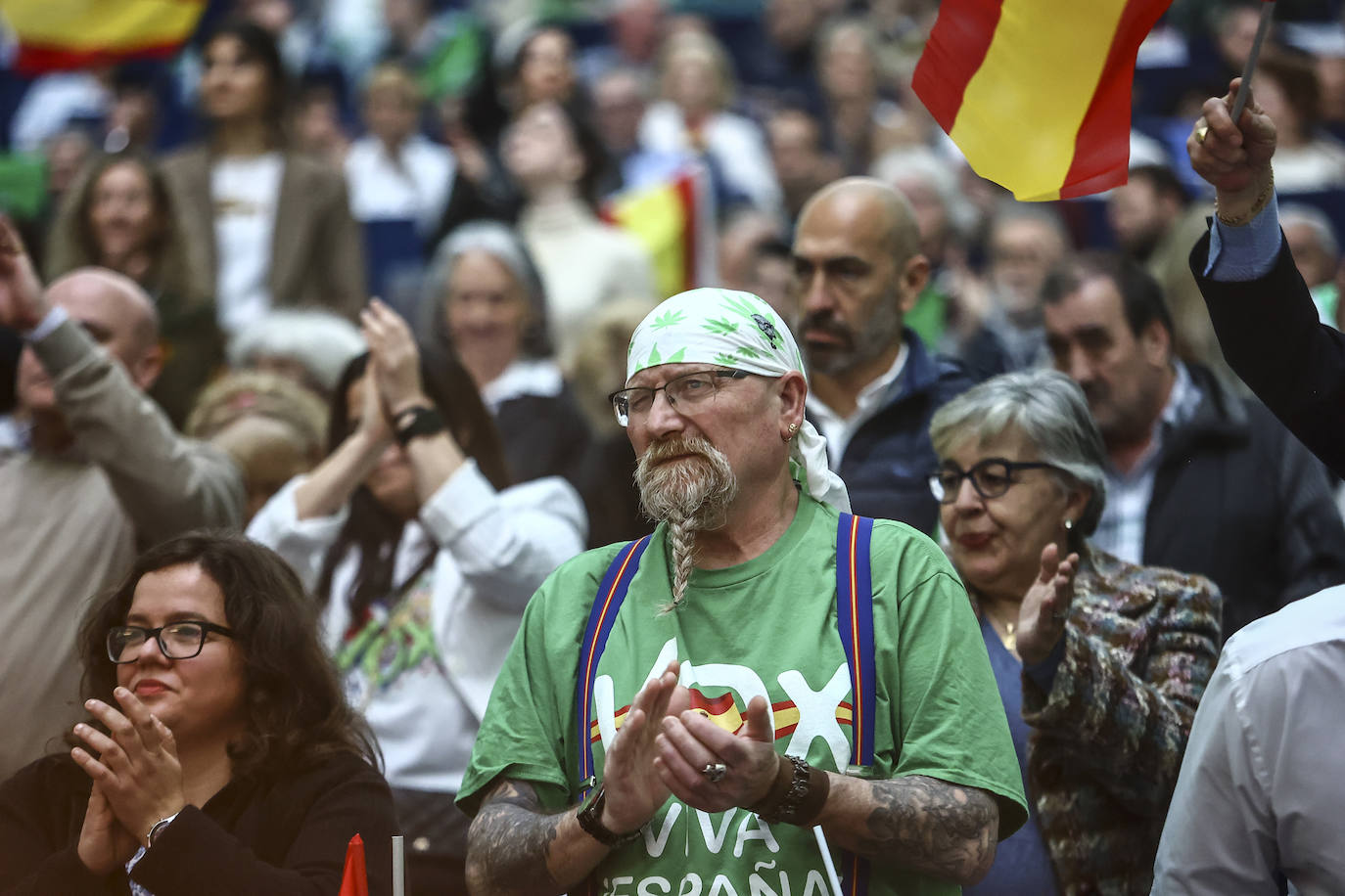 Vox reúne a sus simpatizantes en un mitin en Oviedo