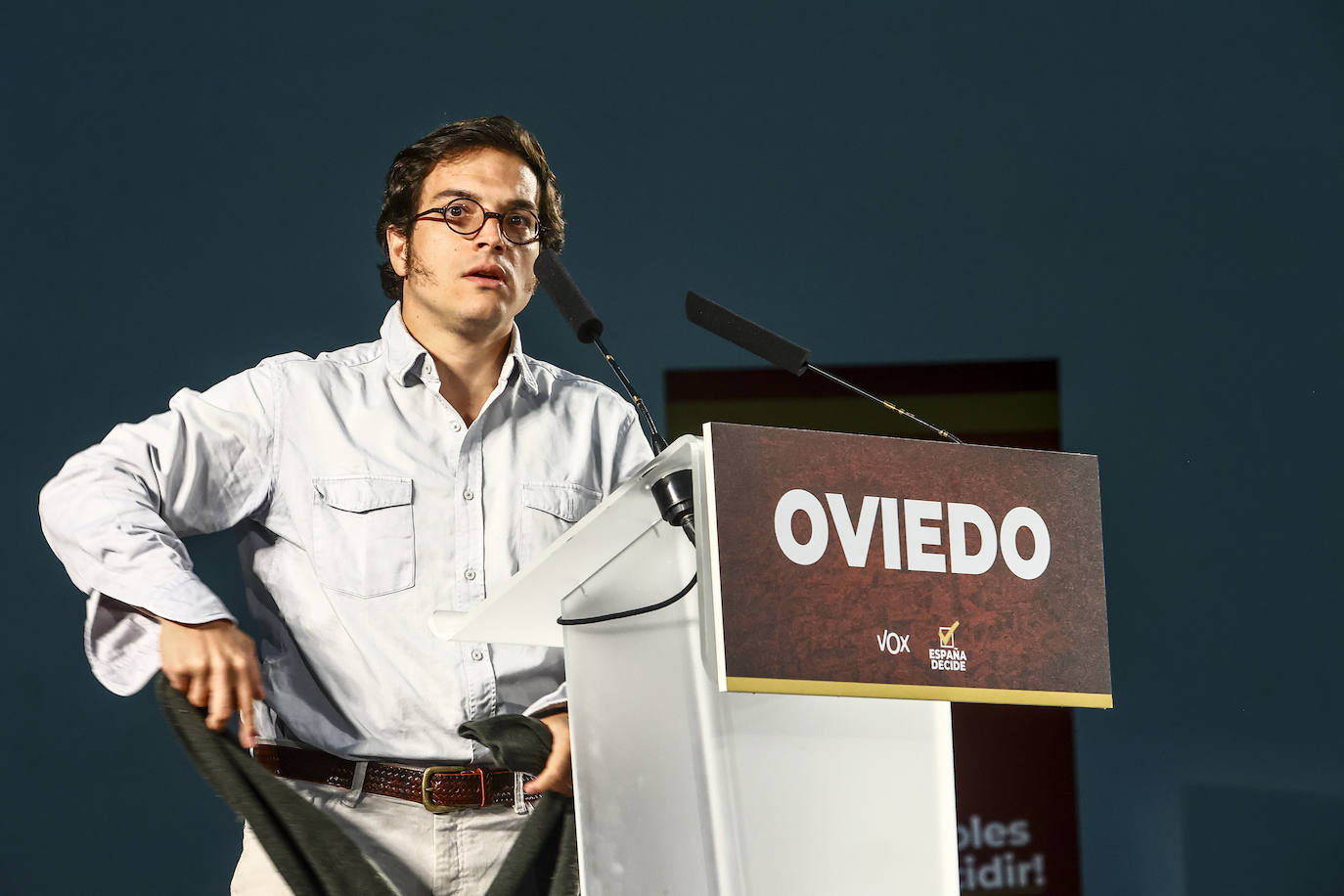 Vox reúne a sus simpatizantes en un mitin en Oviedo