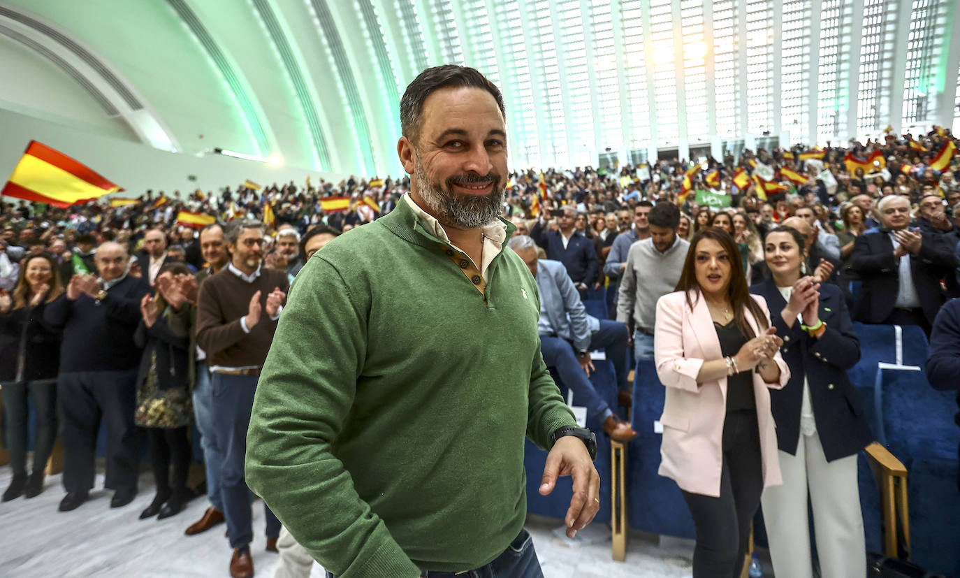 Vox reúne a sus simpatizantes en un mitin en Oviedo