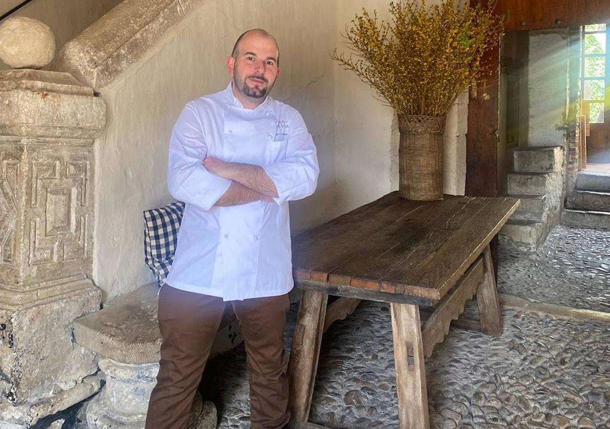 El asturiano Xurde Llamedo en Casa Taberna, el proyecto de Samantha Vallejo-Nágera cuya cocina dirige.