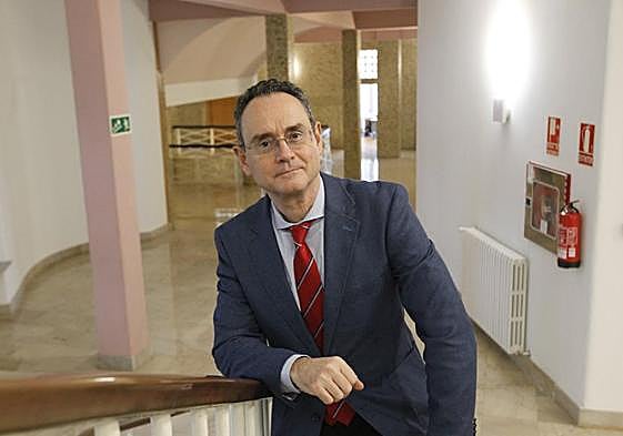 El coronel y escritor Pedro Baños, que mañana estará en Gijón.