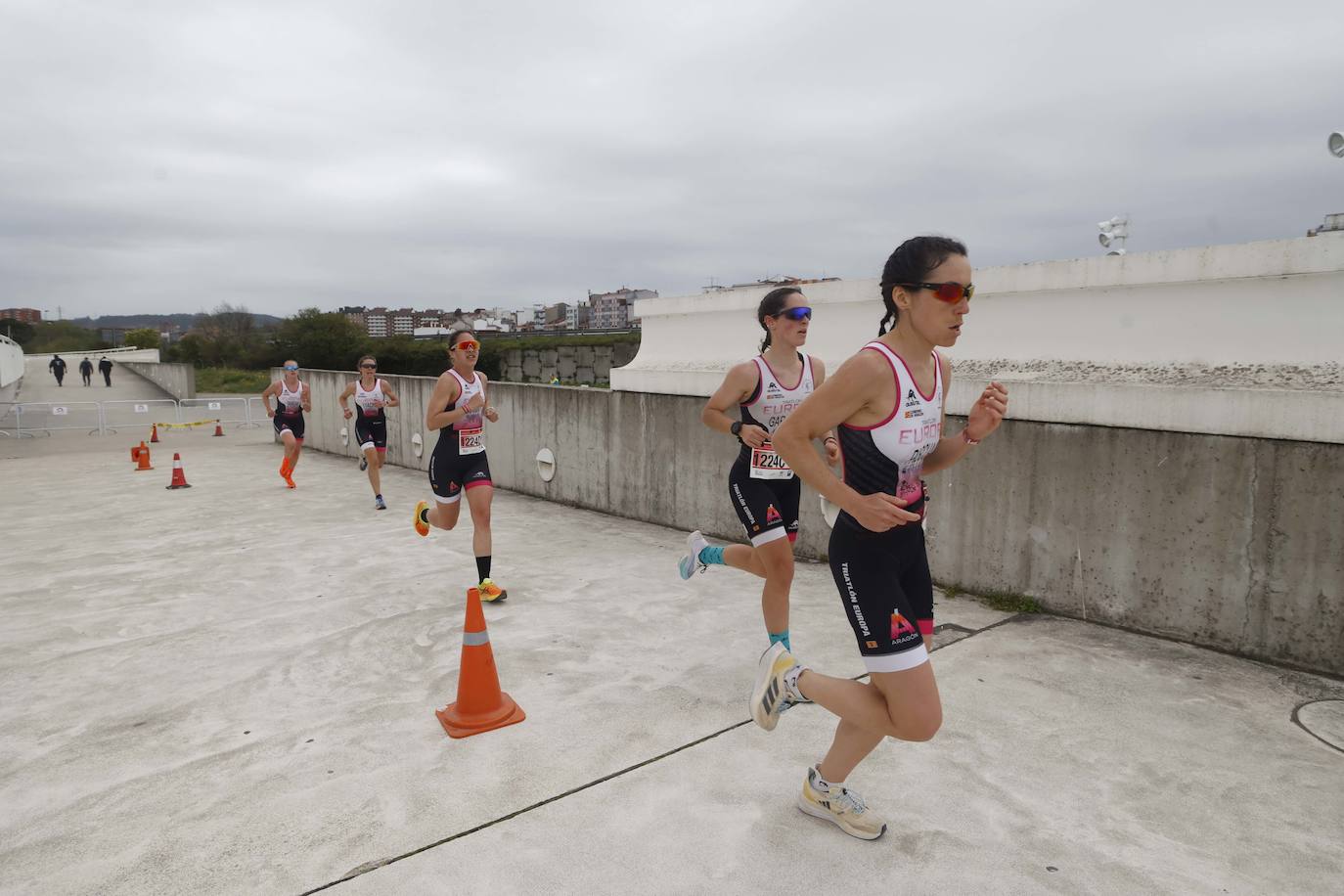 Avilés corona a sus primeros campeones de España en duatlón