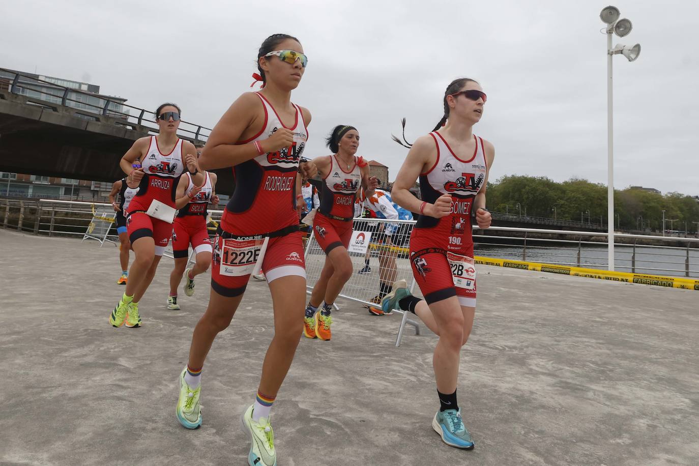 Avilés corona a sus primeros campeones de España en duatlón