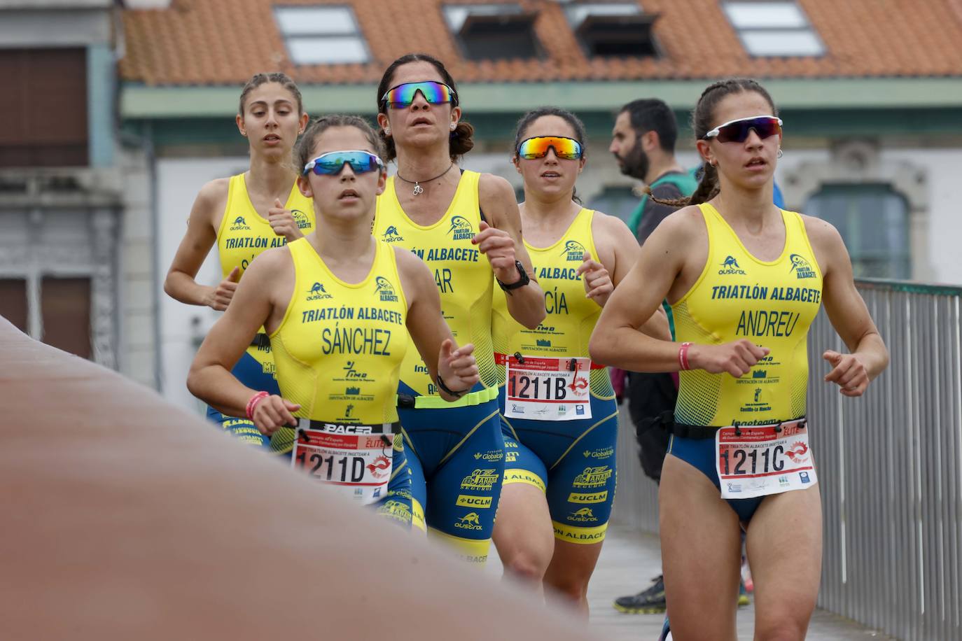 Avilés corona a sus primeros campeones de España en duatlón