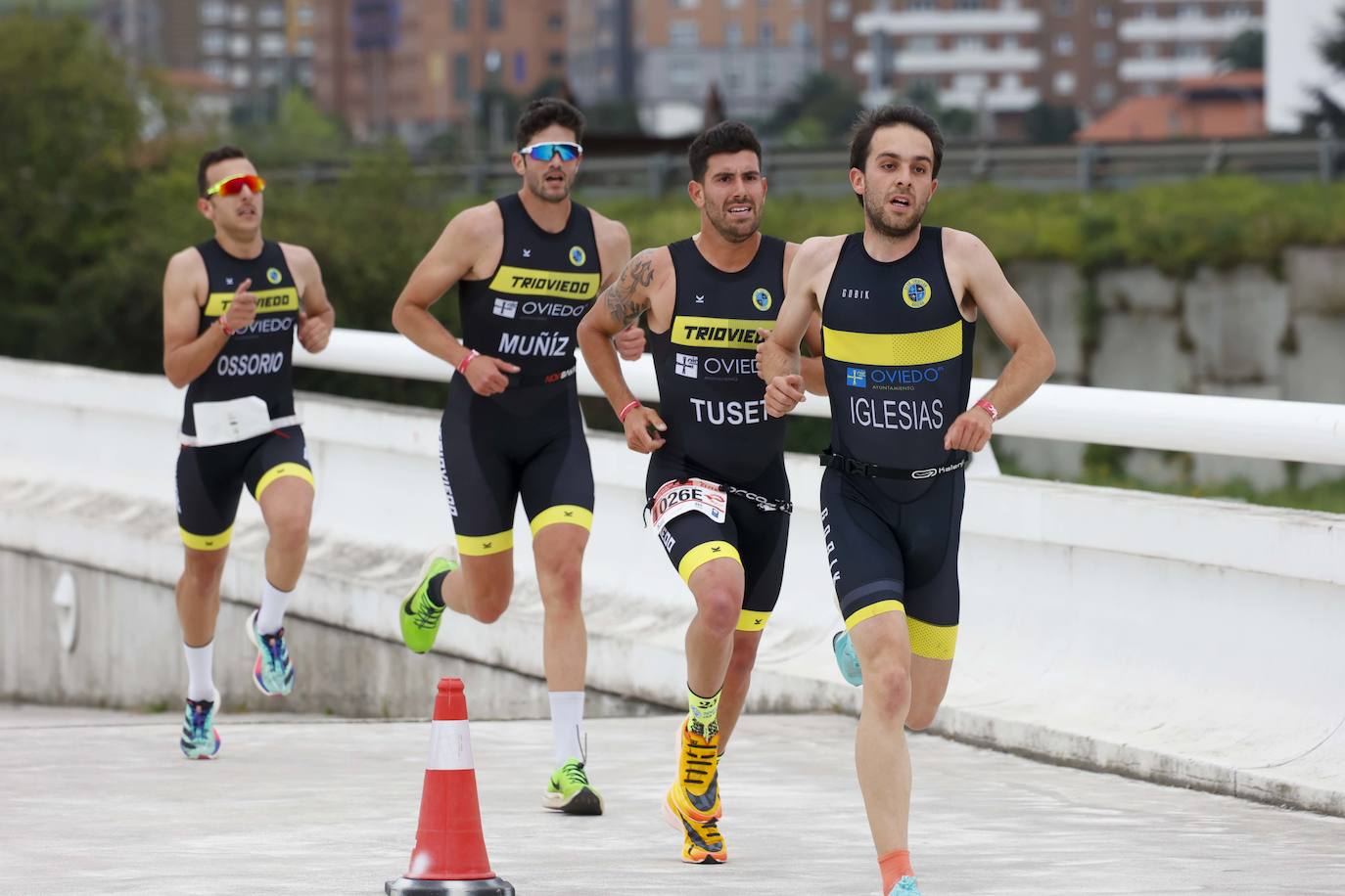 Avilés corona a sus primeros campeones de España en duatlón