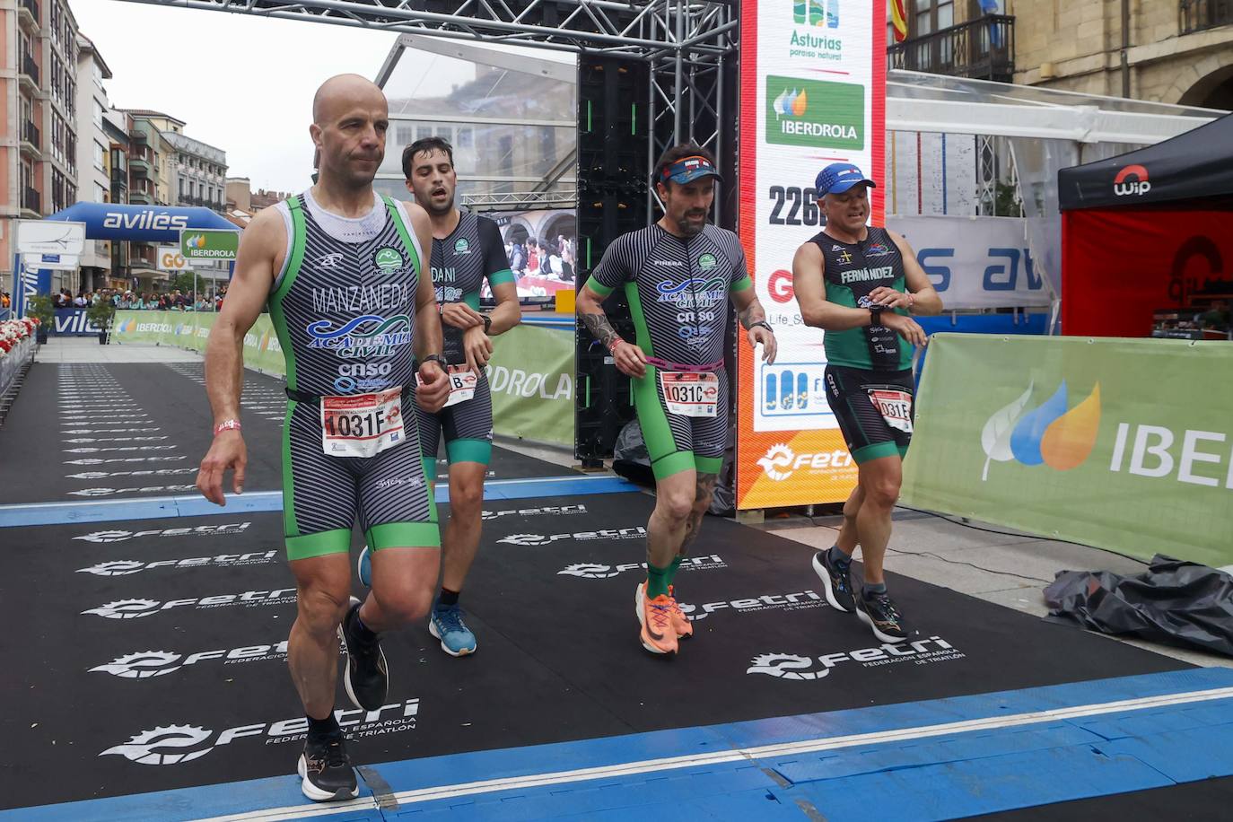 Avilés corona a sus primeros campeones de España en duatlón