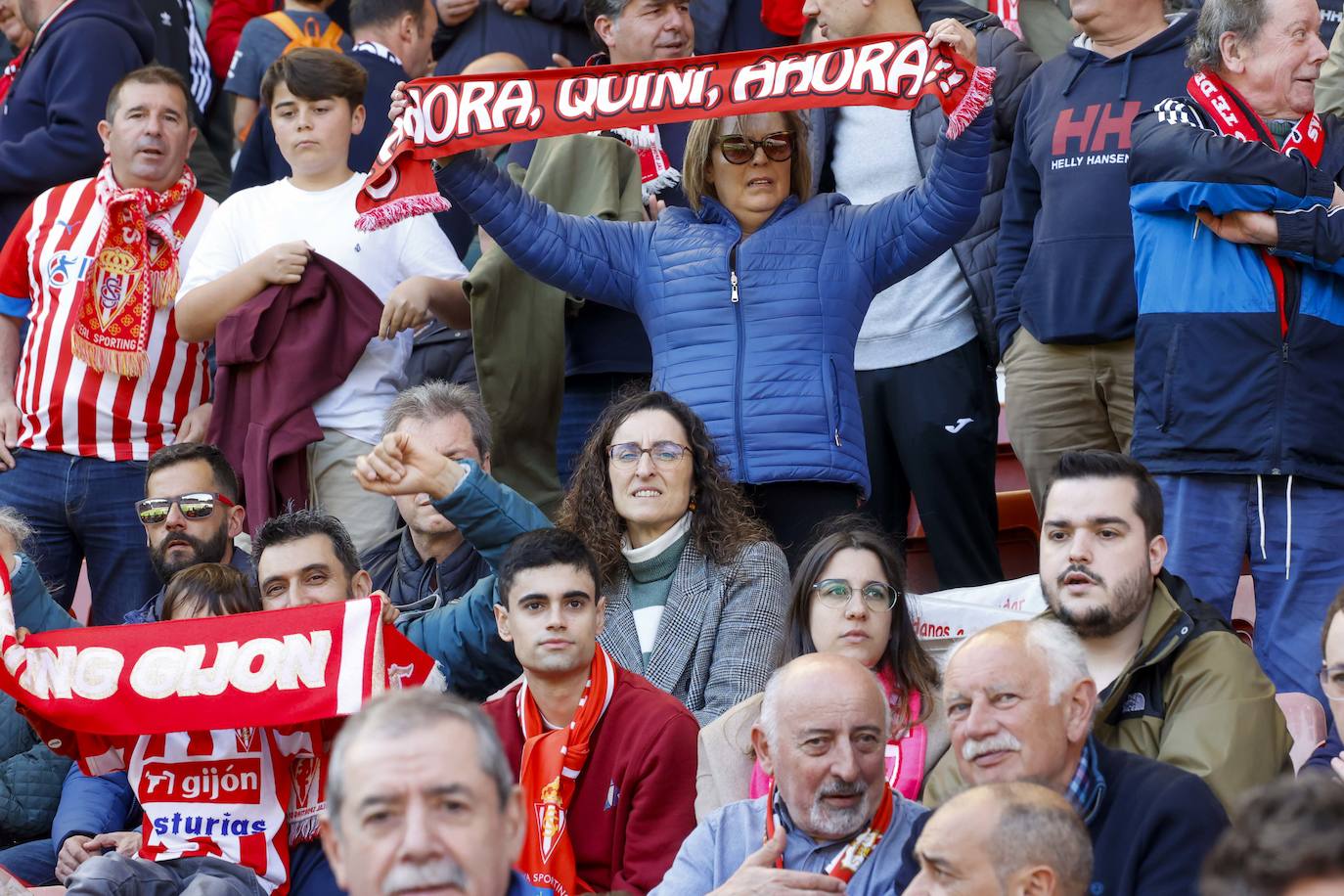 ¿Estuviste en el Sporting - Alavés? ¡Búscate en las fotos!