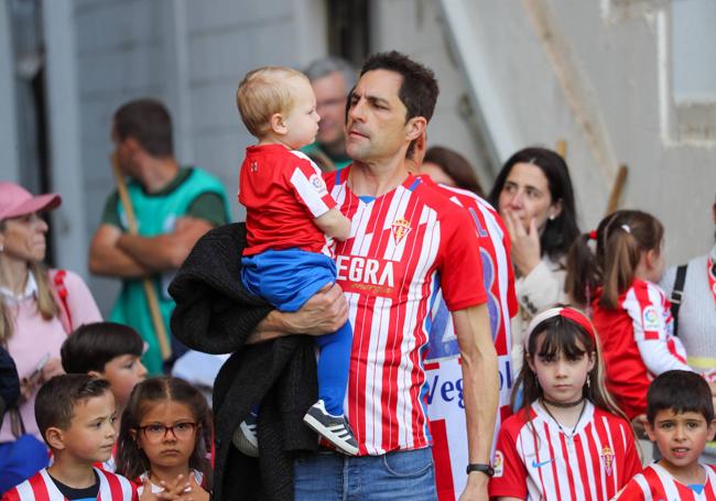 ¿Estuviste en el Sporting - Alavés? ¡Búscate en las fotos!