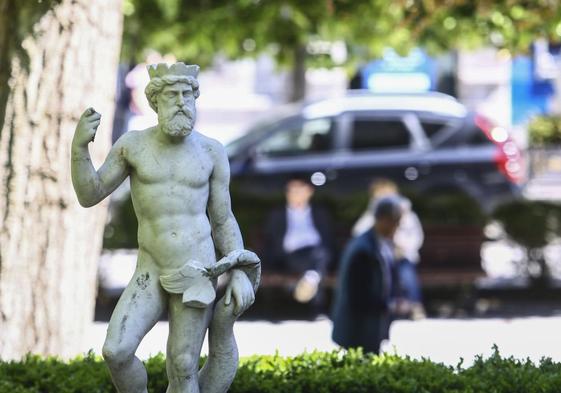 La estatua de Neptuno, sin su tridente.