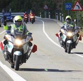 Qué significan las banderas rojas, amarillas y verdes en las motos de la Guardia Civil