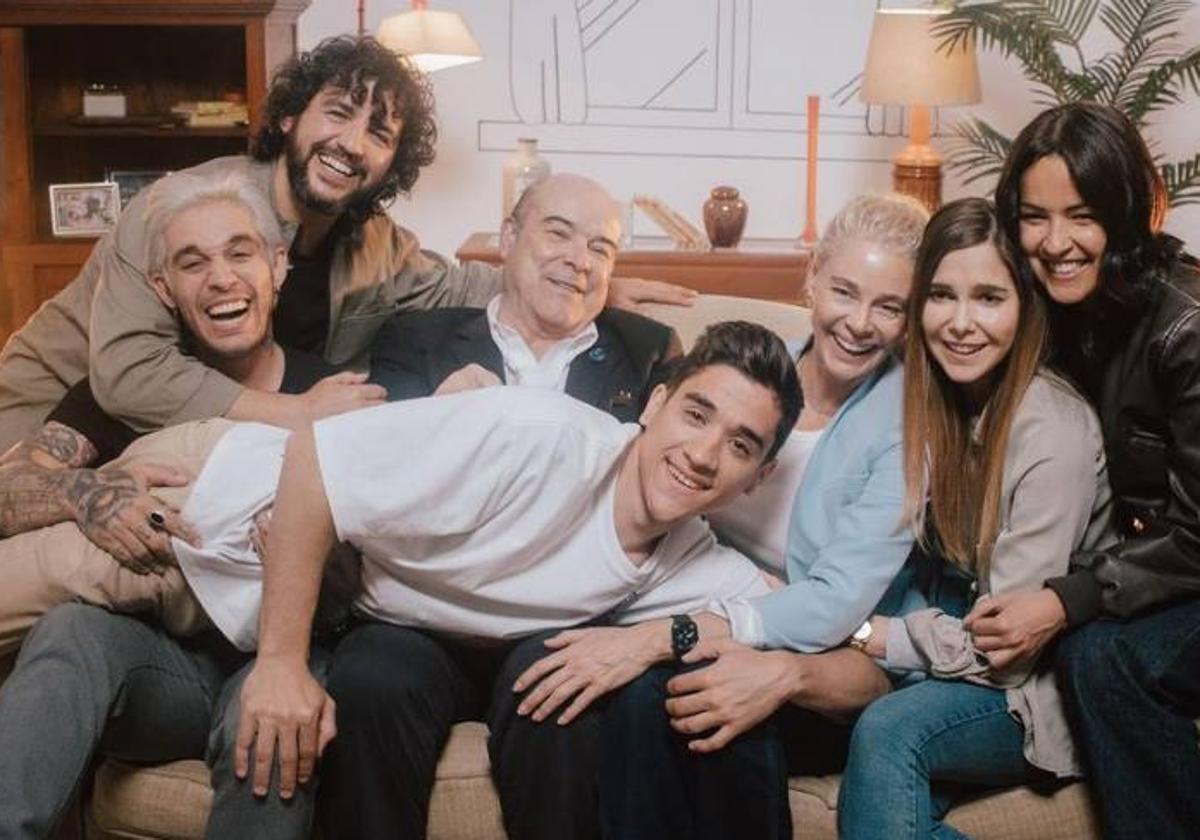 'Los Serrano' se reencuentran veinte años después: los dos proyectos que han vuelto a unirlos