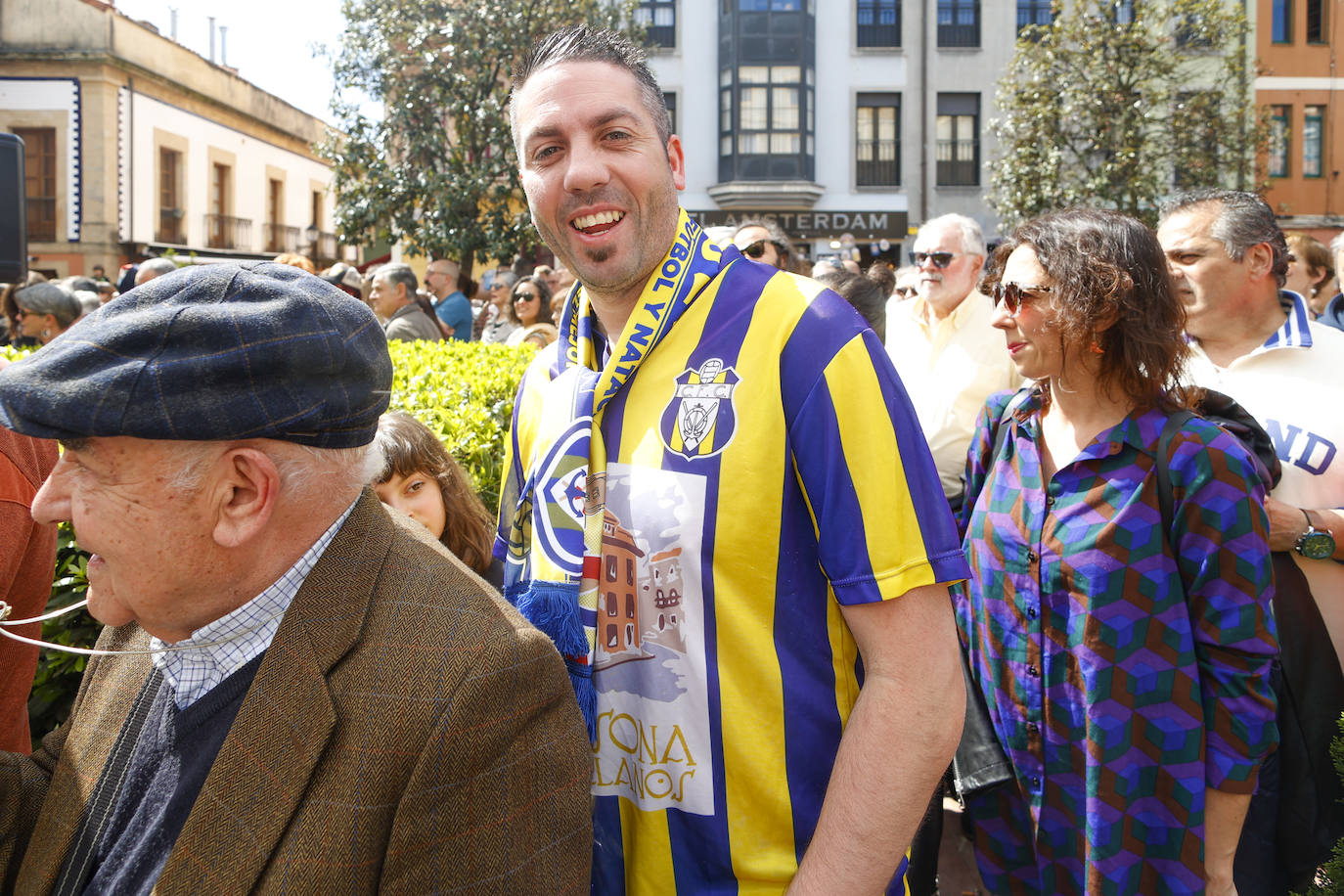 Cimavilla vibra en su homenaje a Rambal