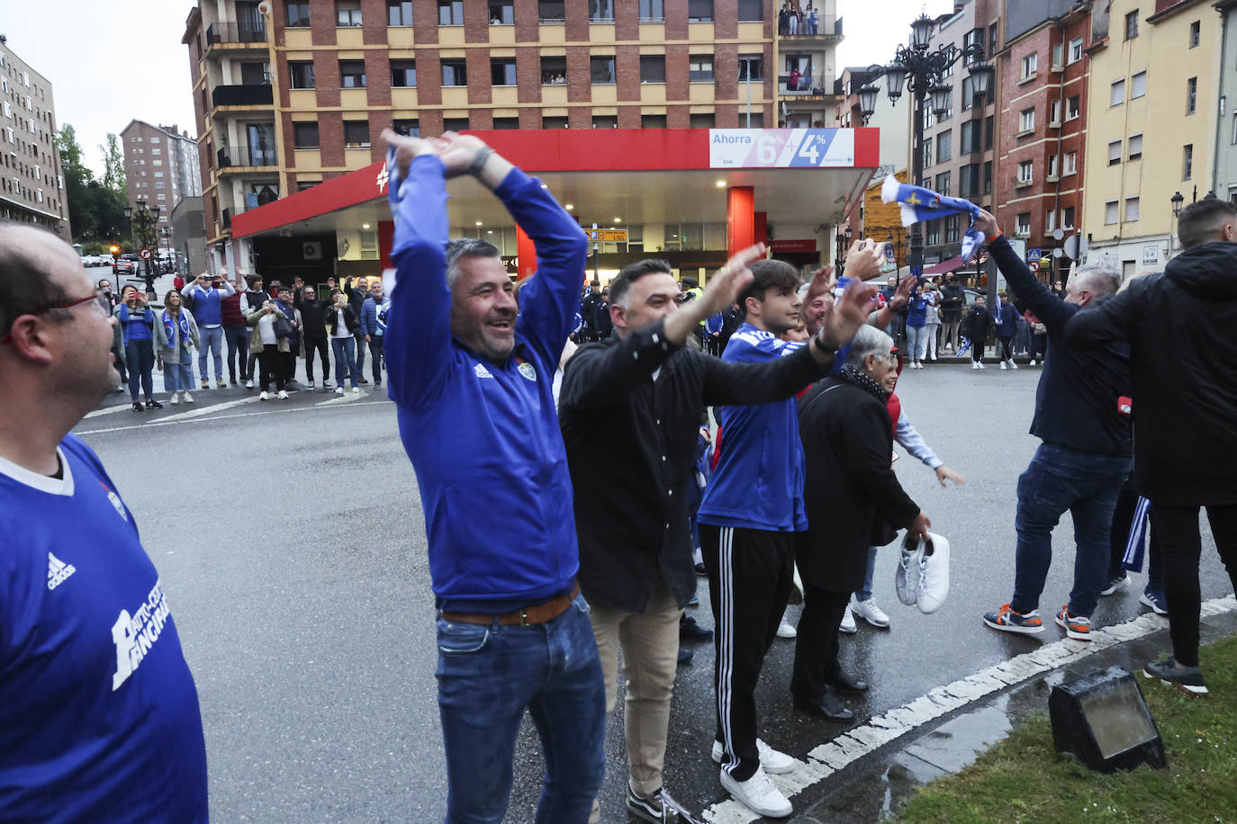 La eufórica celebración del ascenso del Covadonga