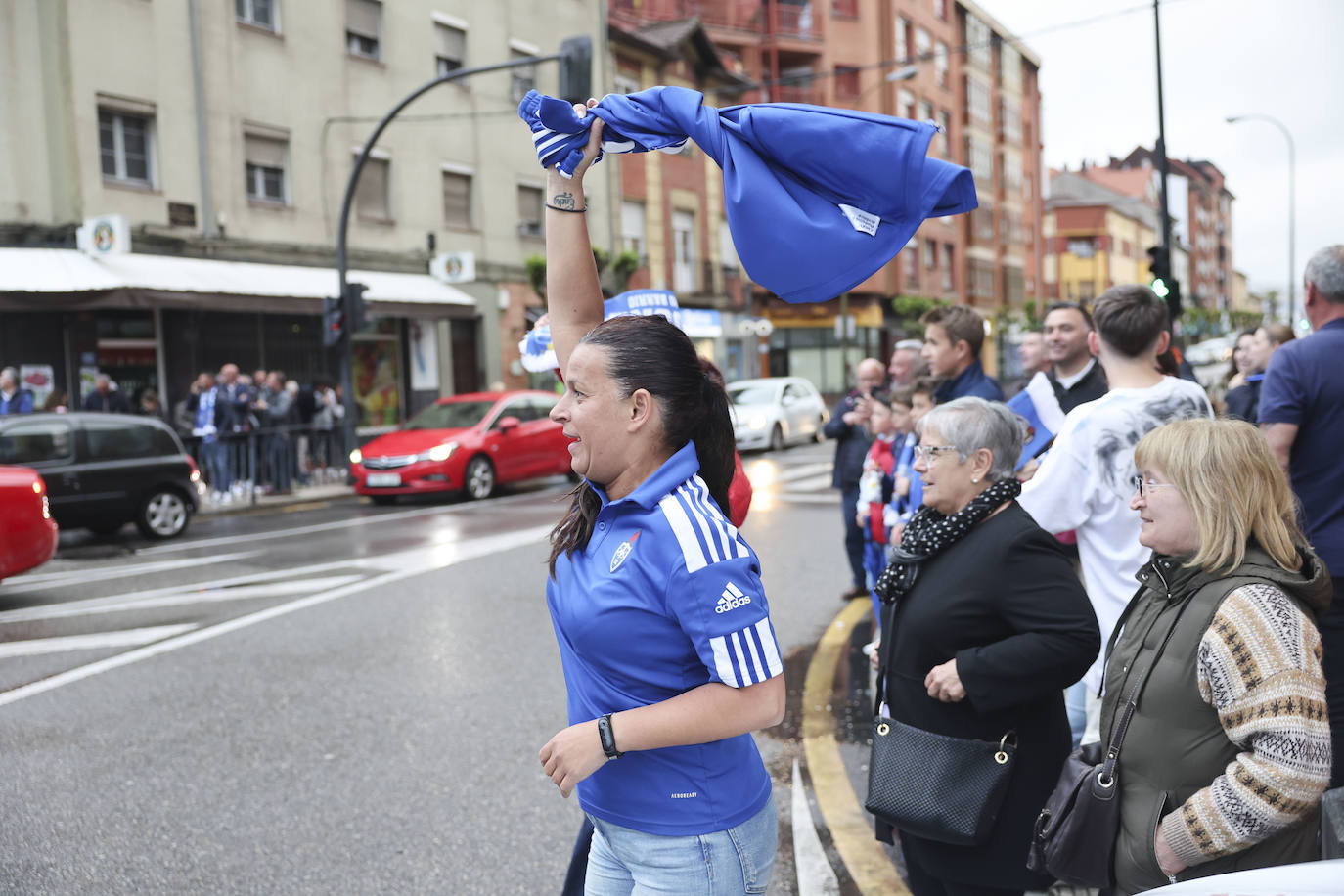 La eufórica celebración del ascenso del Covadonga