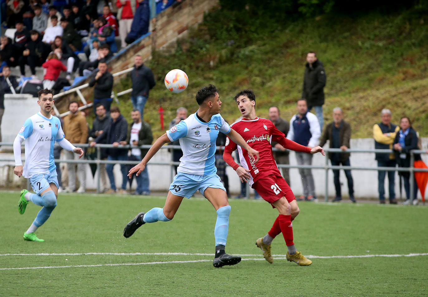 La eufórica celebración del ascenso del Covadonga