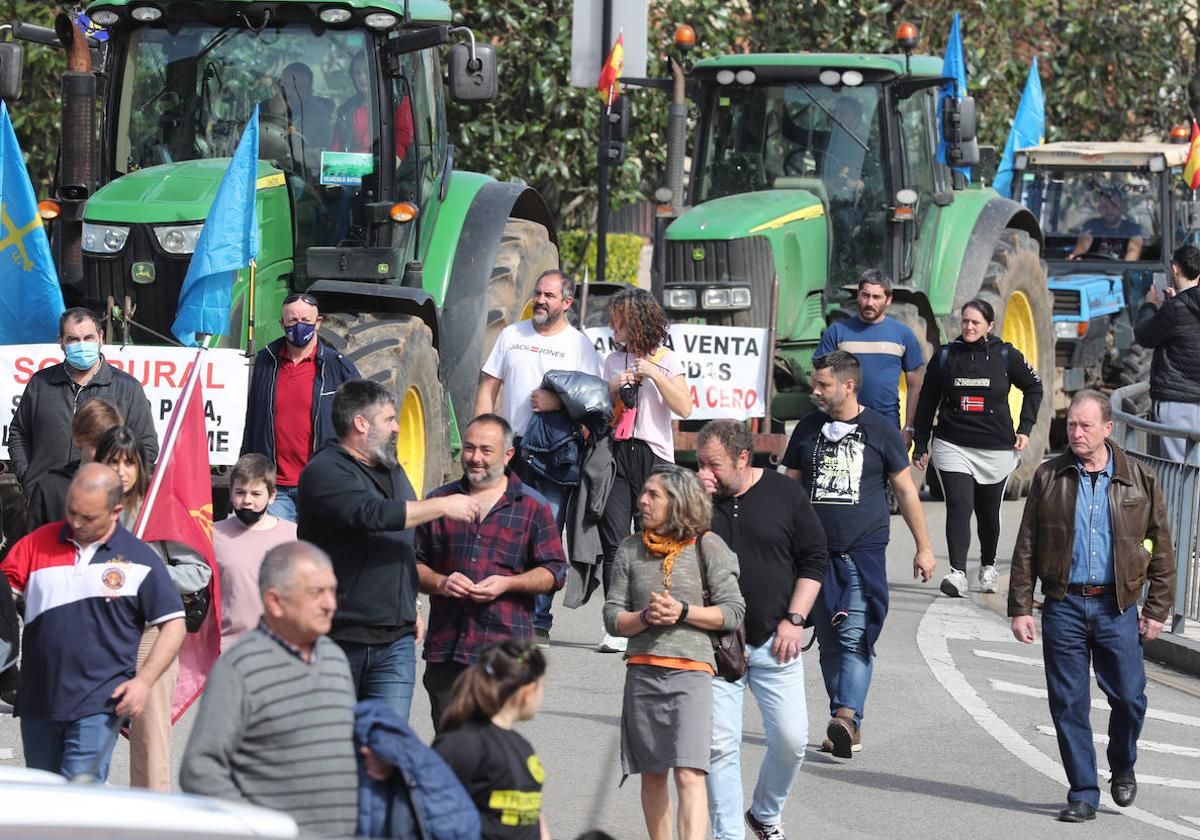 Manifestación de ganaderos en las calles de Oviedo en marzo del pasado año para pedir ayudas por la subida del precio de los combustibles.