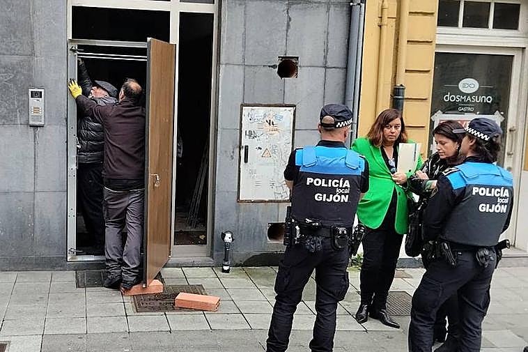 Desalojo del edificio del Presi.