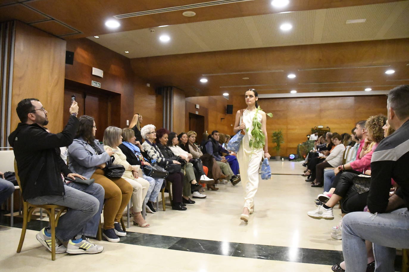 Avilés se sube a la pasarela