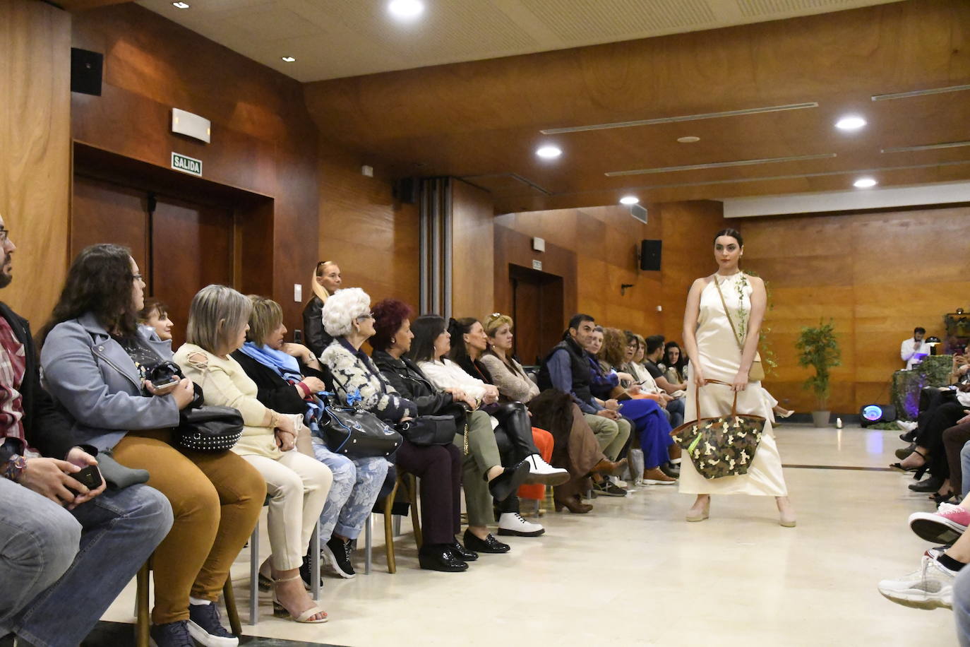 Avilés se sube a la pasarela