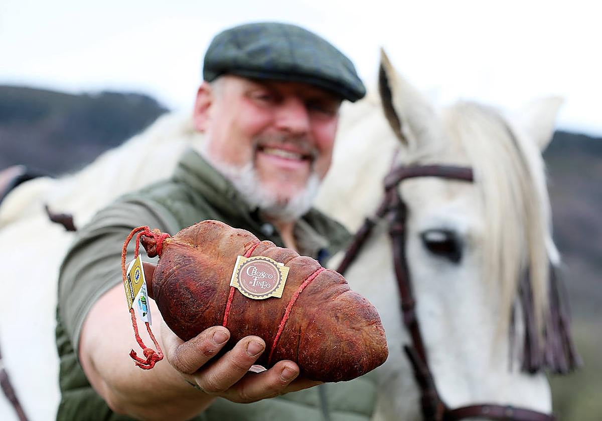 El chosco protagoniza la feria de Tineo este fin de semana
