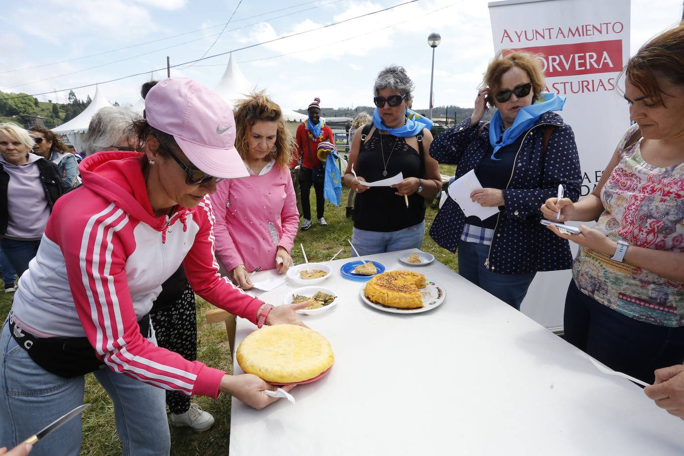 Ganas de fiesta en el pantano de Trasona