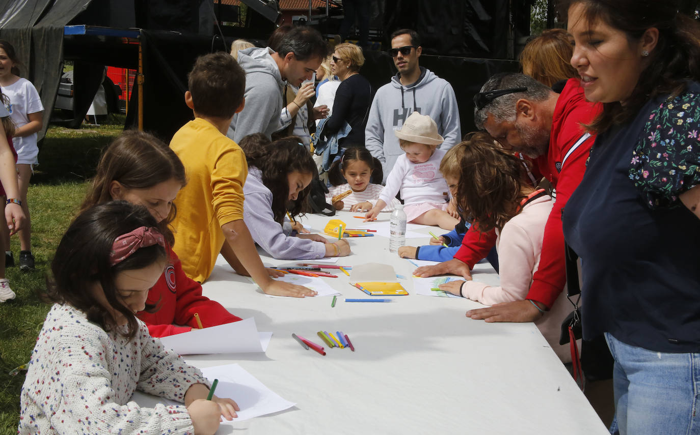 Ganas de fiesta en el pantano de Trasona