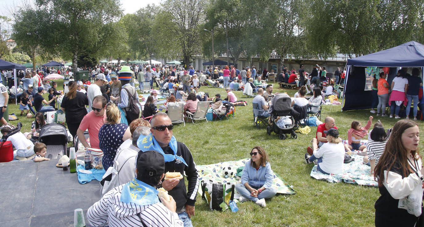 Ganas de fiesta en el pantano de Trasona