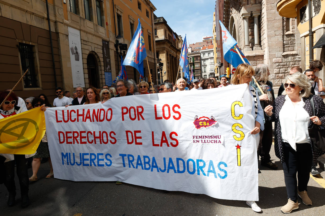 Clamor en Gijón por «trabajo digno, derechos y subida salarial»