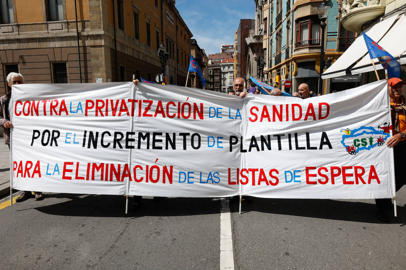 Clamor en Gijón por «trabajo digno, derechos y subida salarial»