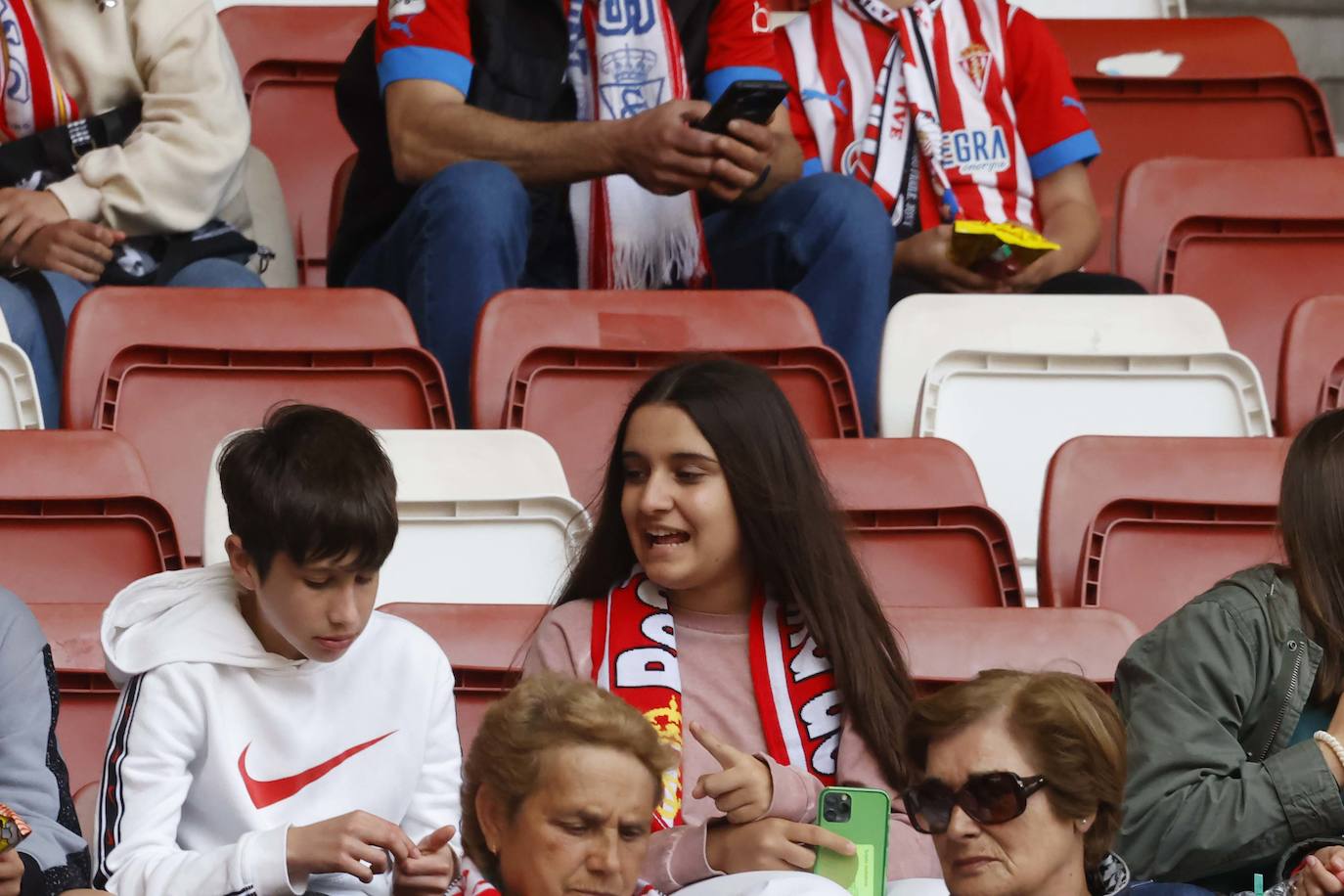 ¿Estuviste en el Sporting - Lugo? ¡Búscate en las fotos!