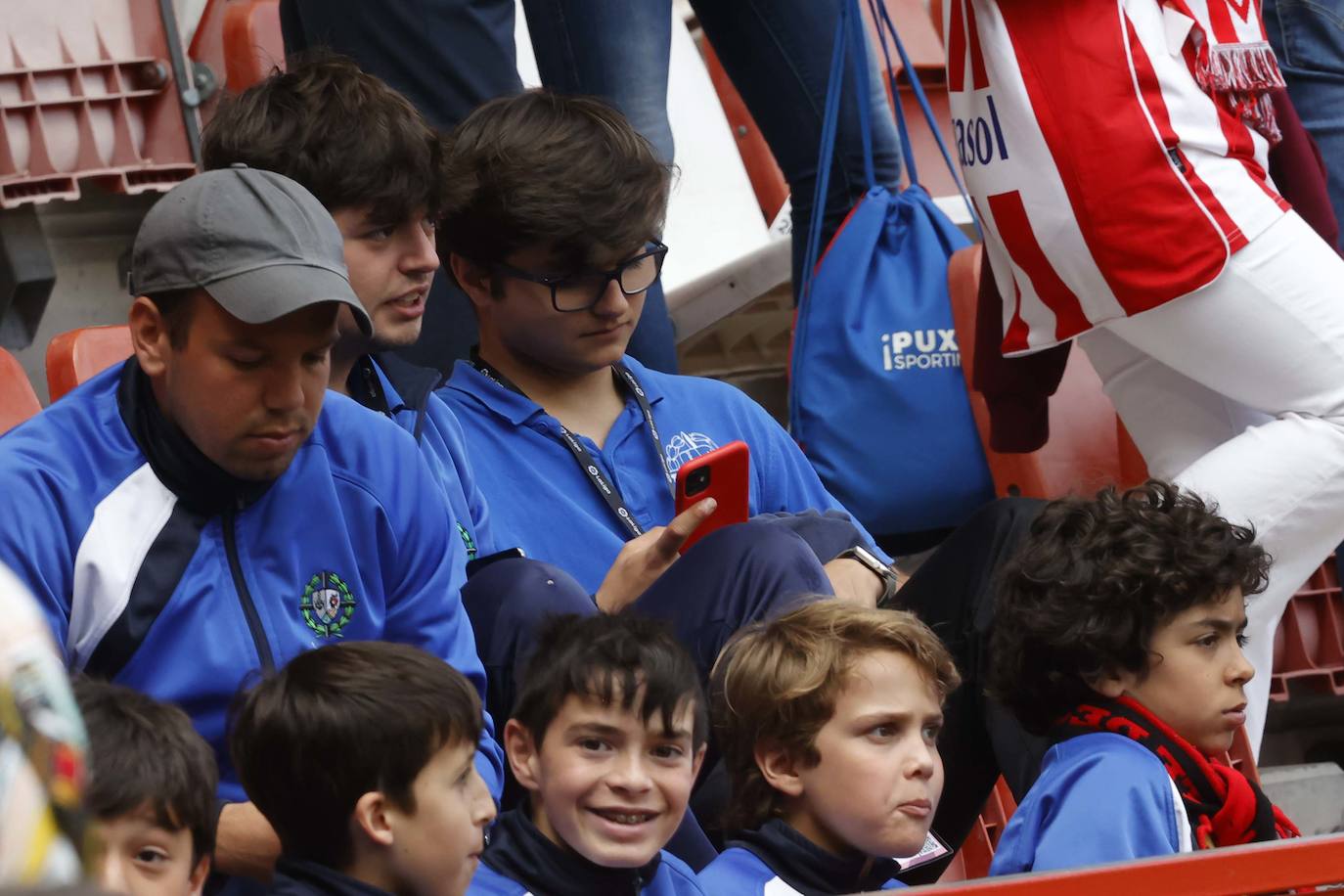 ¿Estuviste en el Sporting - Lugo? ¡Búscate en las fotos!