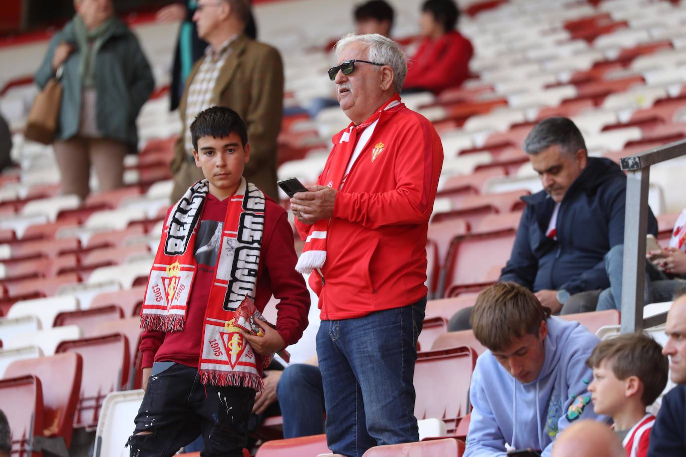 ¿Estuviste en el Sporting - Lugo? ¡Búscate en las fotos!