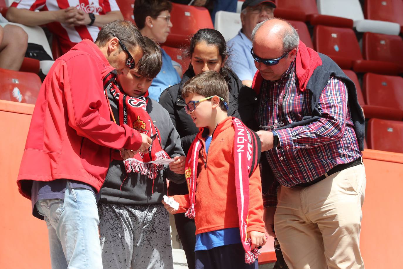 ¿Estuviste en el Sporting - Lugo? ¡Búscate en las fotos!