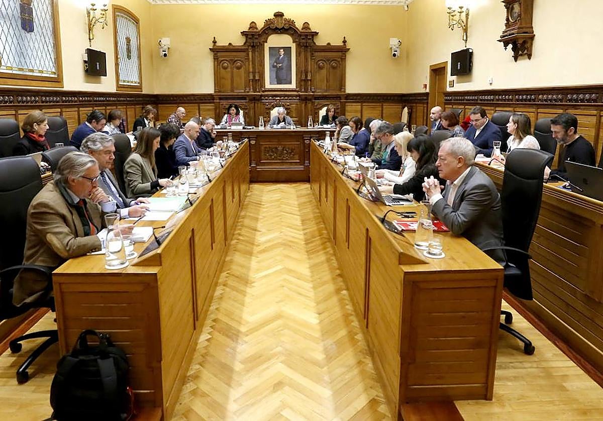 Gijón aprueba una partida de tres millones de euros para ayudas en el ámbito escolar